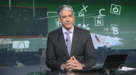 Reação de William Bonner com atitude de secretário de Bolsonaro bomba na web