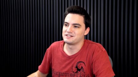 Felipe Neto defende MTST, expõe a verdade e manda aviso aos críticos