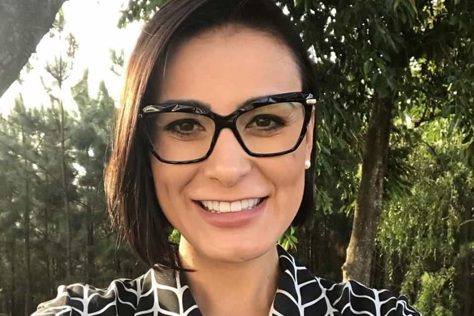 Andressa Urach anuncia que passou no vestibular para jornalismo