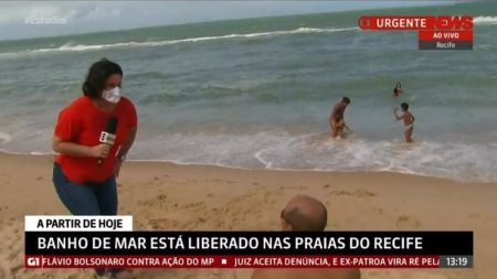 Repórter da GloboNews surpreende e dá bronca em entrevistado sem máscara