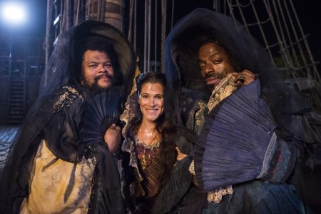 Novo Mundo – Capítulo de Sábado (18/07): Hassan e Jacinto disputam Elvira
