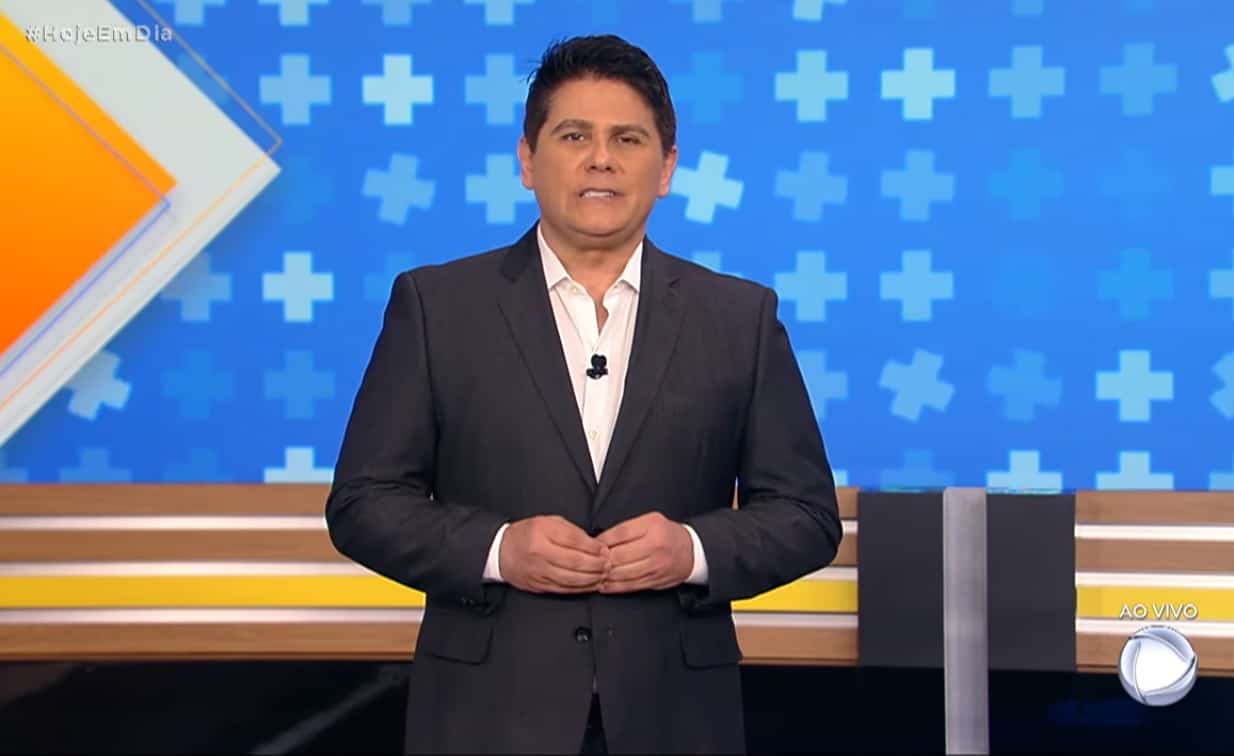 Cesar Filho compara Brasil a Chile sobre vacinação e é chamado de bolsonarista