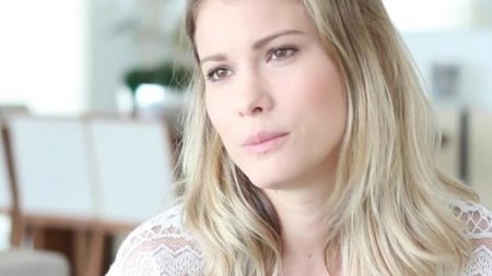 Karen Junqueira recebe apoio de famosos após relatar abuso sexual aos 12 anos