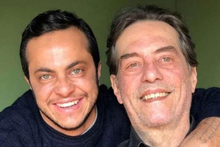 Pai de Thammy Miranda sai em defesa de campanha com ator