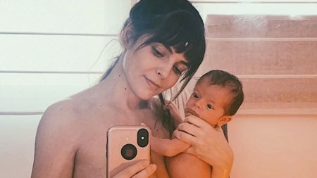 Titi Müller confessa medo inicial de amamentar o filho