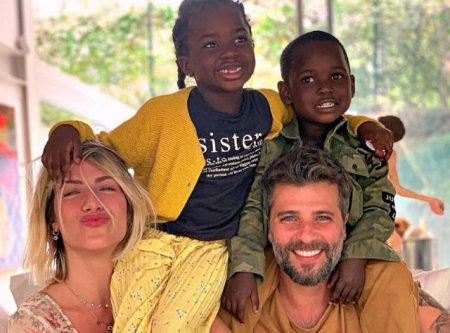 Giovanna Ewbank se derrete ao mostrar filhos com looks iguais