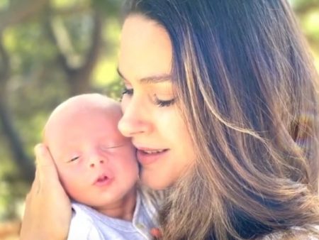 Fernanda Machado abre o coração e revela dores na amamentação