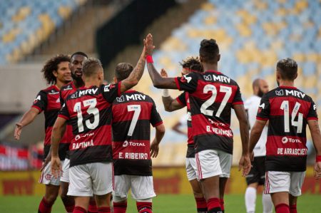 MP do Flamengo vai “caducar” no Congresso; ação beneficia a Globo contra Bolsonaro