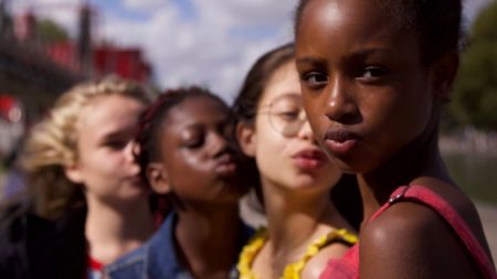 Netflix é acusada de sexualizar crianças e toma atitude
