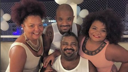 Família de Arlindo Cruz fura quarentena e faz festa para criança