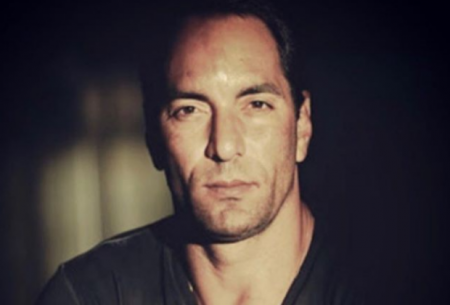 Ex-jogador Edmundo apresenta nova namorada para a família