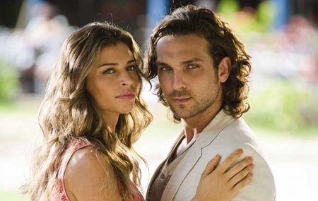 Flor do Caribe – Capítulo de Terça-Feira (08/09): Alberto pede Ester em casamento