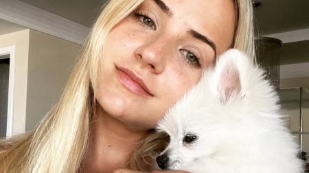 Ex-BBB Gabi Martins faz revelação sobre cachorro que estava perdido