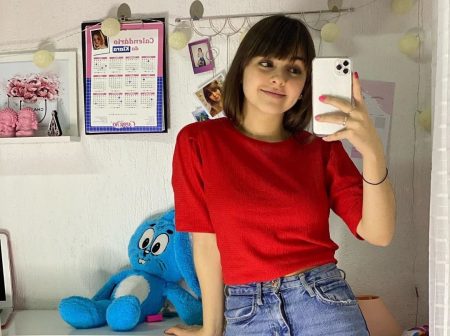 Klara Castanho surge com visual de Mônica ao lado de Sansão