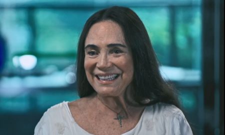 Regina Duarte apoia estreia da Jovem Pan News e exibe Bolsonaro criticando a Petrobras