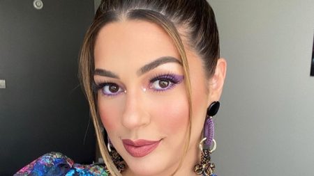 Ex-BBB Vivian Amorim sofre acidente e choca ao mostrar corte profundo