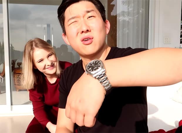 Pyong Lee ganha relógio de R$ 200 mil da esposa