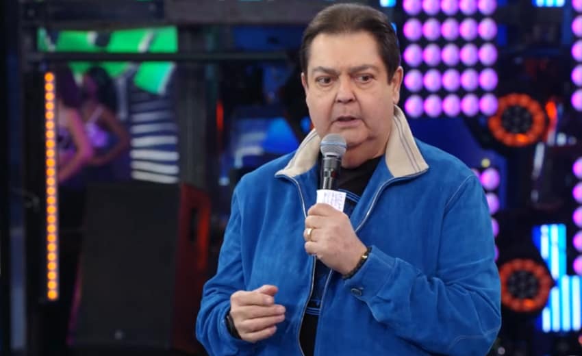 Ainda na Globo, Faustão assina contrato com a Band e prepara estreia para 2022