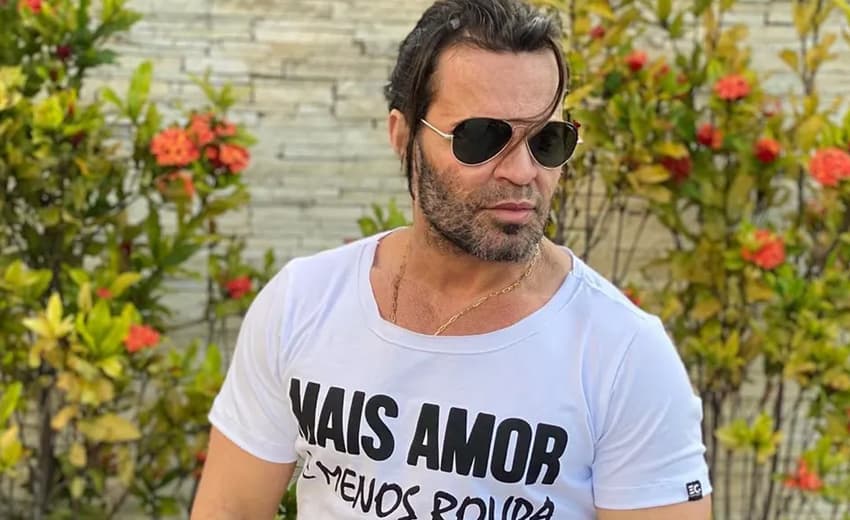 Leo Dias detona Eduardo Costa e aponta racismo em comentário do cantor