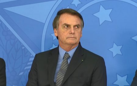 Ex-ator da Record rasga o verbo contra Bolsonaro e primeira-dama