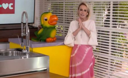 Ana Maria Braga se despede de Fátima Bernardes e surge com Louro José em casa