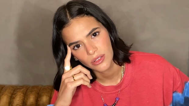 Bruna Marquezine vende roupa que usou em 2019 e valor deixa fãs surpresos