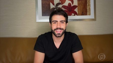 Ator deixa a Dança dos Famosos após descobrir tumor e se emociona em vídeo
