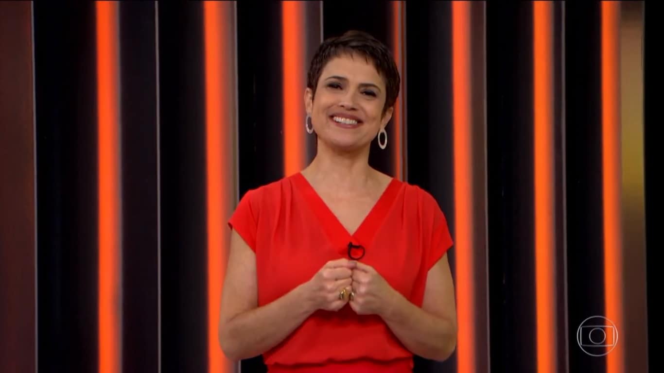 Sandra Annenberg se emociona ao receber notícia da filha nos bastidores da Globo