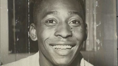 Conversa com Bial comemora aniversário de 80 anos do Pelé e lembra trajetória do Rei do Futebol