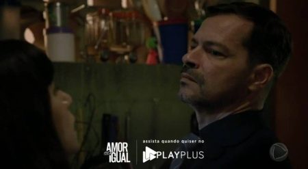 Com fama de invejosa, Record volta a copiar estratégia da Globo