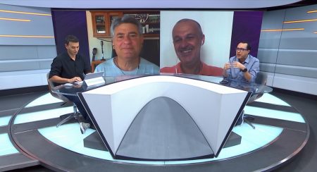 Telefone de Cléber Machado toca e cria saia justa no SporTV