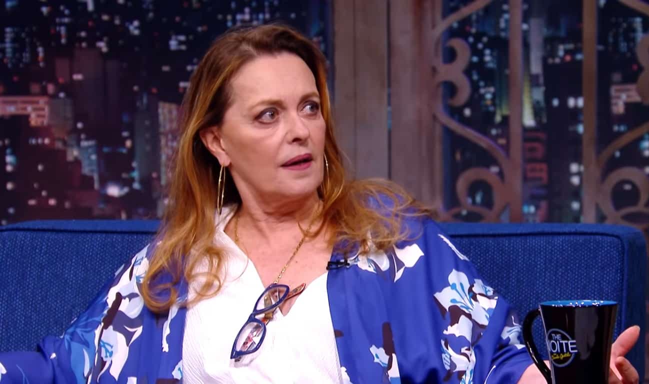 Maria Zilda assusta em live e revela detalhes de teste do sofá na Globo