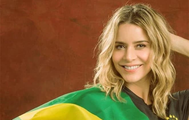 Ex-atriz da Globo, Christine Fernandes faz campanha contra Trump