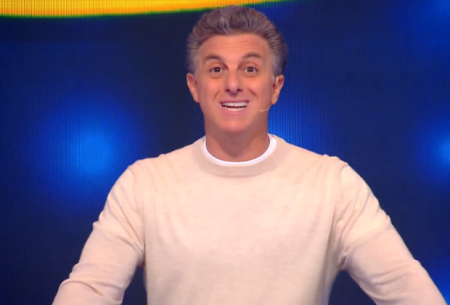 Luciano Huck surpreende e confessa paixão por atriz da Sessão da Tarde