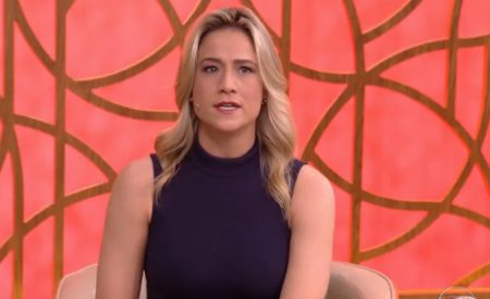 Entrevistada cita Record ao vivo e Fernanda Gentil faz piada com ganso na Globo