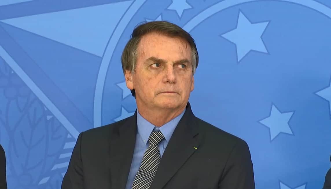 Bolsonaro pode entrar na mira do MPF após saudação em jogo da Seleção