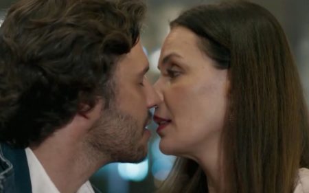 Haja Coração – Capítulo de Quinta-Feira (12/11): Penélope e Henrique se beijam