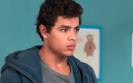 Malhação – Viva a Diferença – Capítulo de Quarta (13/01): Pai de Tato é internado e ele reage