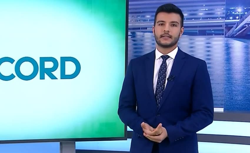 Matheus Ribeiro dispara contra “cura gay” em jornalístico da Record