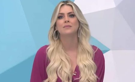 Renata Fan reclama de hipocrisia em críticas por aglomeração de torcedores
