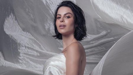 Sthefany Brito chama o padrasto de pai em homenagem emocionante