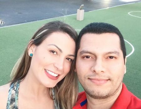 Noivo de Andressa Urach exibe alianças e fala sobre amor