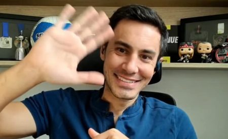 Bruno Vicari se atrasa para programa do ESPN e assusta a mãe