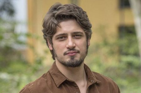 Isolado há 9 meses, Daniel Rocha está sozinho e faz desabafo