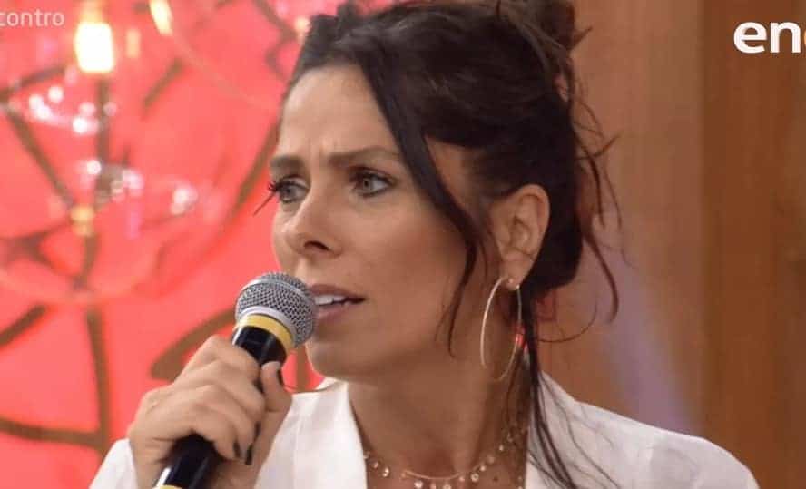 Filho de Adriane Galisteu nada com tubarões e apresentadora se desespera