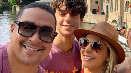 Carla Perez e Xanddy fazem homenagem emocionante em aniversário do filho