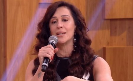 Claudia Raia revela detalhes de como pegou a covid-19 e faz desabafo