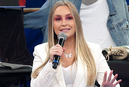 Carla Diaz se emociona ao lembrar do momento que descobriu ter câncer