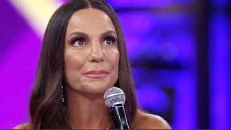 Ivete Sangalo chora ao receber Troféu Mário Lago e desabafa