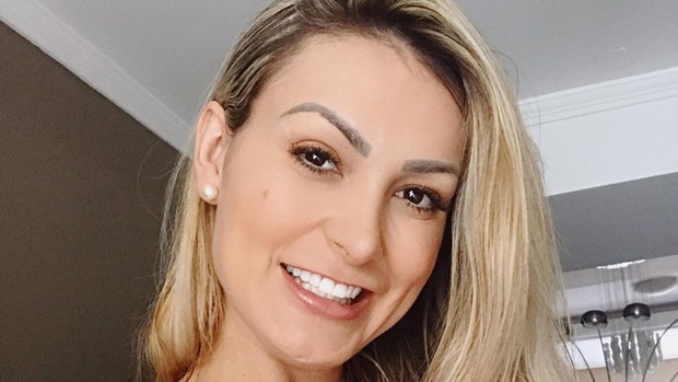 Andressa Urach confessa que ganhou R$ 80 mil por namoro fake com sertanejo